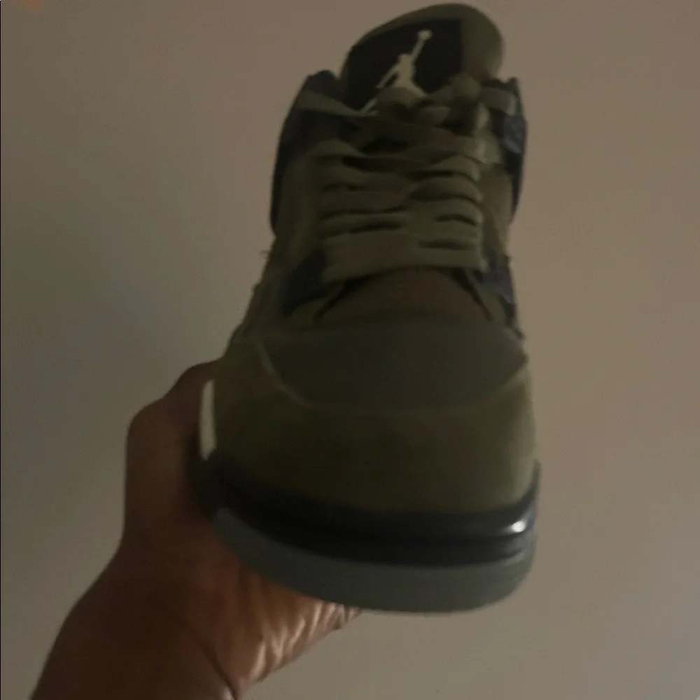 Jordan 4 SE crafts olive green